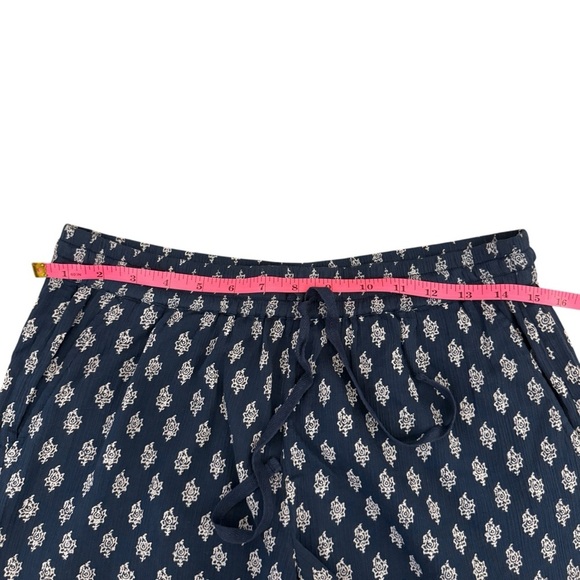 Soft Joie Blue and White Casual Shorts NWT - Picture 4 of 7